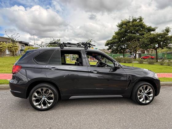 BMW X5 3.0 4X4 30D I6 TURBO DIESEL 4P AUTOMÁTICO BMW X5 3.0 4X4 30D I6 TURBO DIESEL 4P AUTOMÁTICO